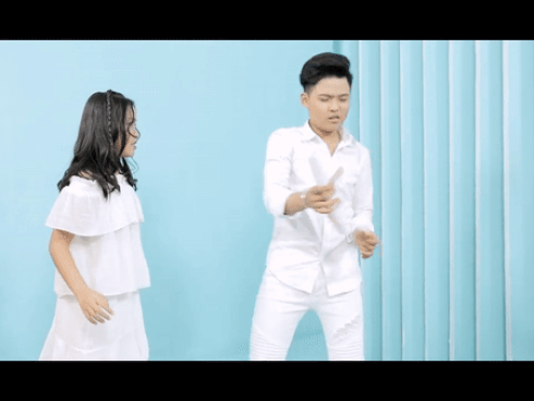 Màn đánh ghen siêu dễ thương của 2 sao nhí khiến Min và Erik xem xong cũng muốn làm lại MV!-1