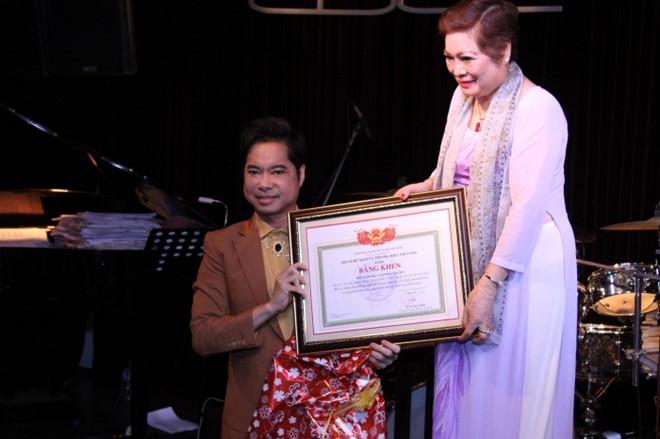 Bộ sưu tập phát ngôn nổ vang trời của Ông hoàng nhạc sến Ngọc Sơn-1