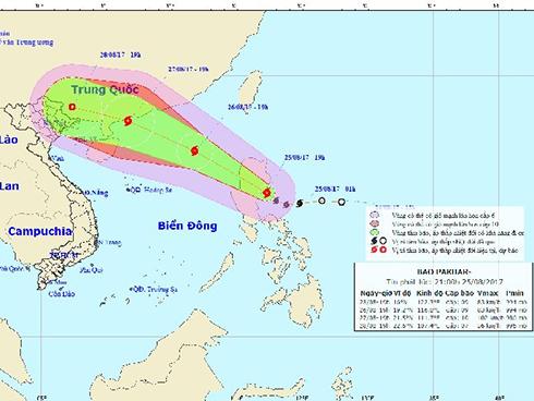 Bão giật cấp 11 tiến vào biển Đông, 2 miền Nam Bắc mưa to