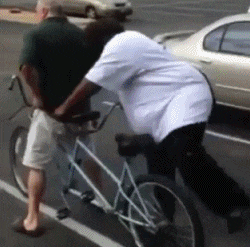 Cười lộn ghế với tình huống troll bạn nhận cái kết đắng-3