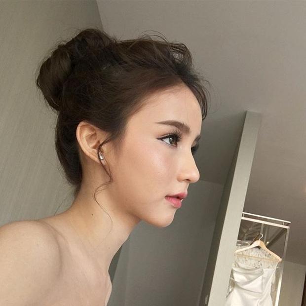 Hot girl được ví đẹp hơn Nong Poy vừa trở thành Hoa hậu chuyển giới Thái Lan 2017-12