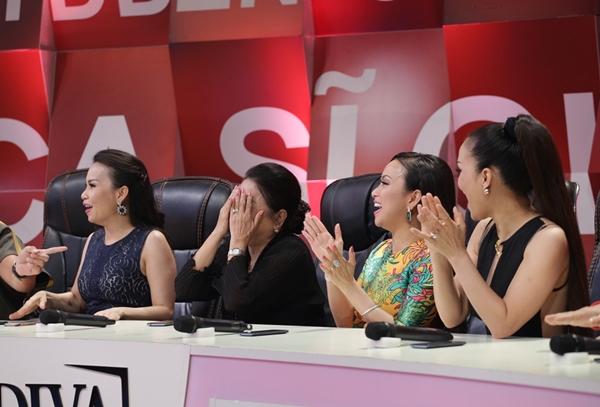 Mẹ Minh Tuyết lập kỷ lục 4 lần không nhận ra giọng con gái-3