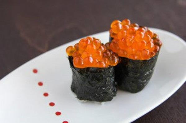 Cuối tuần đổi món với cơm cuộn kiểu rồng sang chảnh, hấp dẫn-13