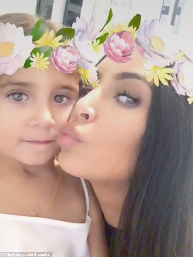 Phản ứng khác nhau của Kim Kardashian và Kanye West trước ca khúc dằn mặt của Taylor Swift-3