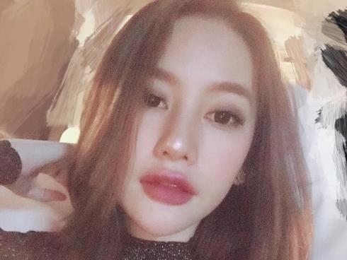 Tin sao Việt 28/8: Tóc Tiên bán nude quyến rũ - Ngọc Trinh sưng mặt vì nhổ răng-13