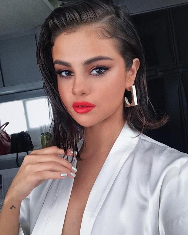 Chỉ là ảnh hậu trường, Selena Gomez đã siêu lộng lẫy dưới bàn tay chuyên gia trang điểm gốc Việt-1