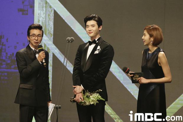 Loạt sao Hàn bị lên án vì thái độ lồi lõm và phát biểu vô tâm khi nhận giải-2