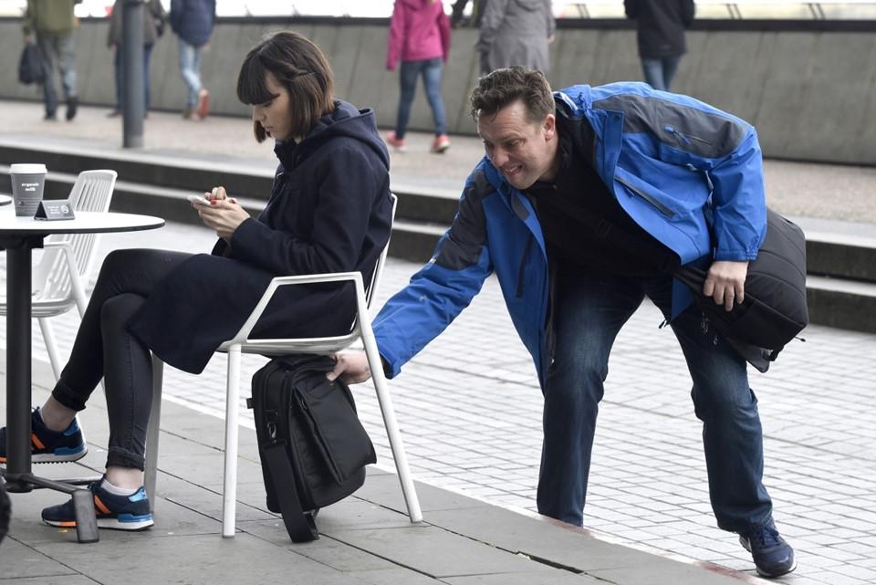 Làm gì nếu bị mất trộm khi đi du lịch?-2