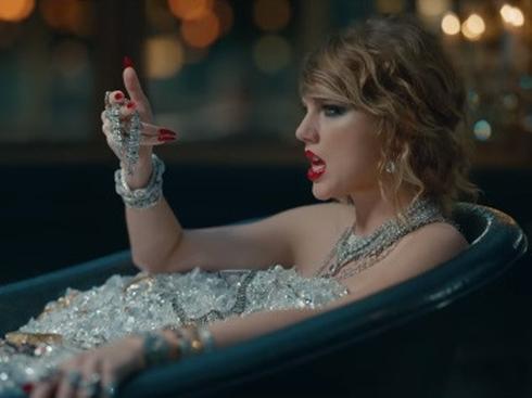 Cảnh cuối MV: Taylor Swift nhại lại tất cả những điều anti từng nói về mình-8