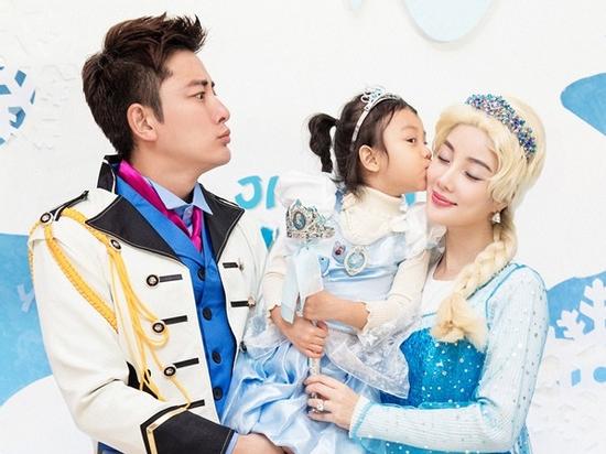 Showbiz Hoa ngữ sẽ biết ơn Giả Nãi Lượng - Lý Tiểu Lộ nhờ cuộc hôn nhân vạn người ngưỡng mộ