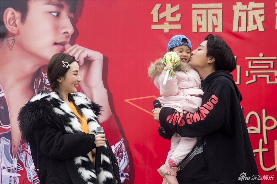 Showbiz Hoa ngữ sẽ biết ơn Giả Nãi Lượng - Lý Tiểu Lộ nhờ cuộc hôn nhân vạn người ngưỡng mộ-12