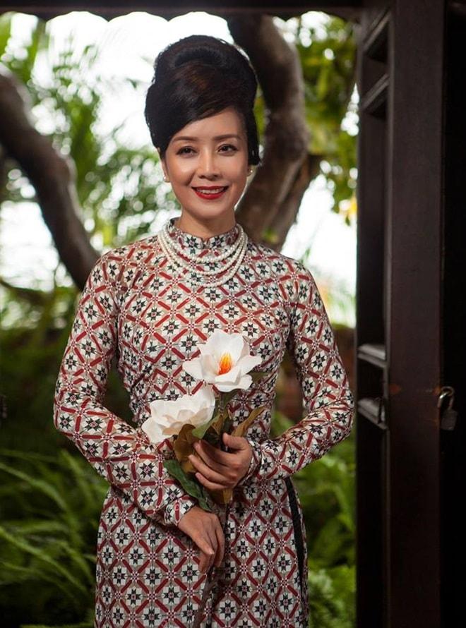 Bí mật vòng eo không tưởng dù đã lên chức bà ngoại của diễn viên Chiều Xuân-5