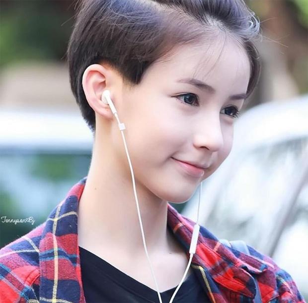 Tân Hoa hậu chuyển giới Thái Lan gây bất ngờ với ảnh quá khứ vì bị đồn đập mặt xây lại-4