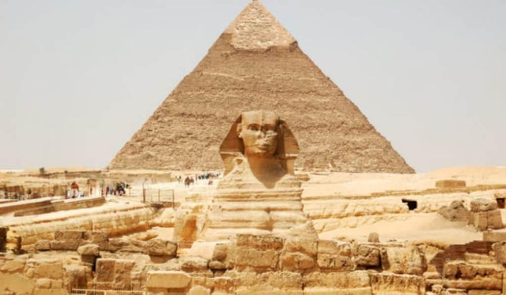 10 điểm du lịch nổi tiếng bị du khách tàn phá không thương tiếc-9