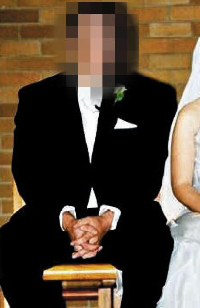 Xem điện thoại của chồng, vợ chết lặng khi phát hiện tội ác của chồng với bé gái 12 tuổi-1