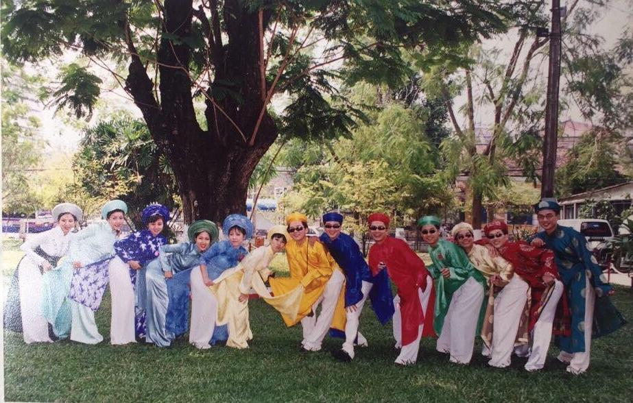 Vũ Hà hé lộ thời trai trẻ đi bê tráp đám cưới của Hoài Linh và Đàm Vĩnh Hưng-4