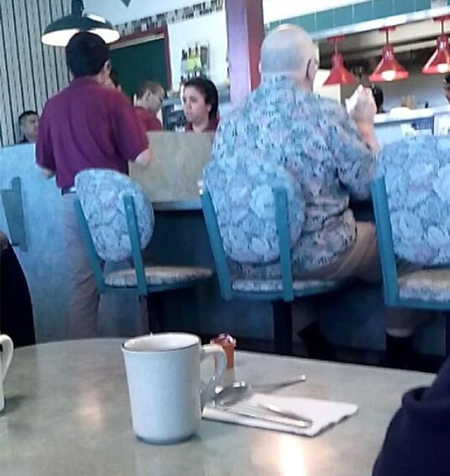 Có những tình cờ đến bất ngờ trên thế giới này-4