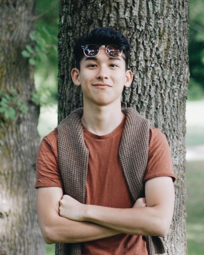 Cậu bạn Hong Kong gây sốt với gương mặt điển trai như tài tử-1