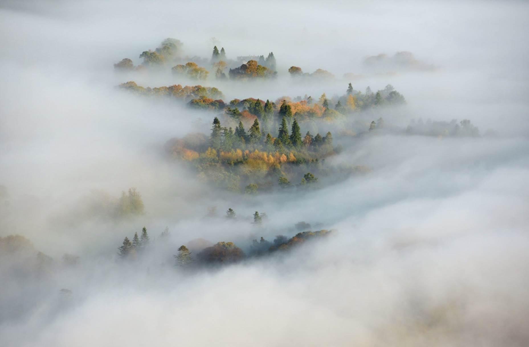 Những địa điểm đẹp lạ lùng trong sương mù, lốc xoáy-12