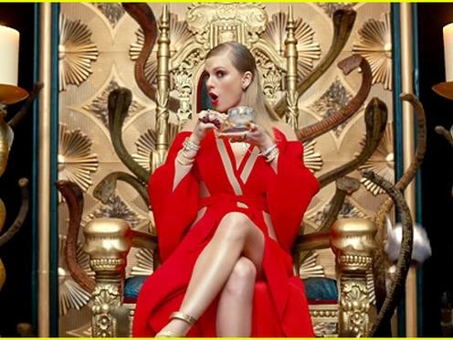 Clip: 'Look what you made me do' của Taylor Swift bị 'soi' nhiều đoạn giống bài hát Việt