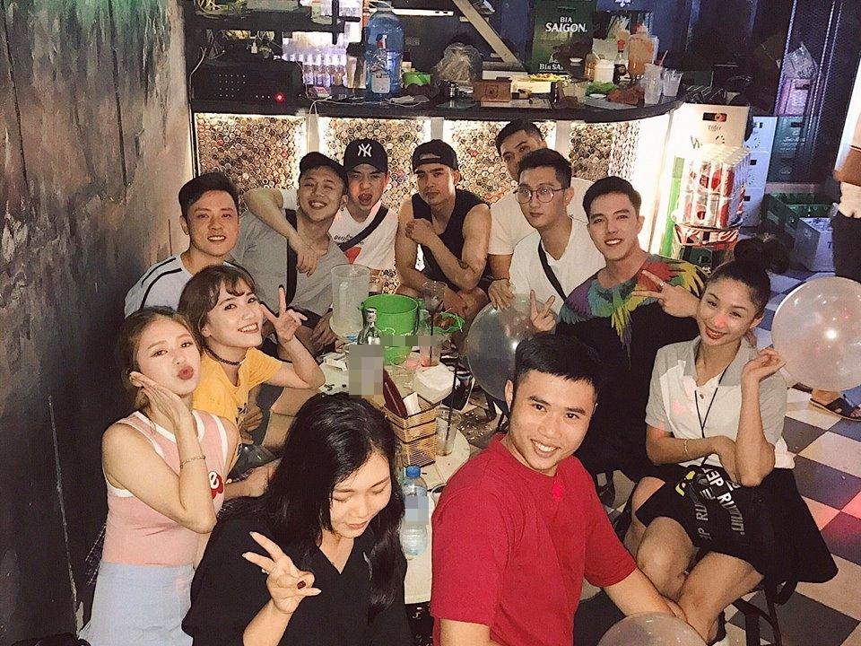 Hot girl - hot boy Việt 30/8: Vợ chồng Minh Nhựa trốn con đi du lịch ở Đà Lạt-8