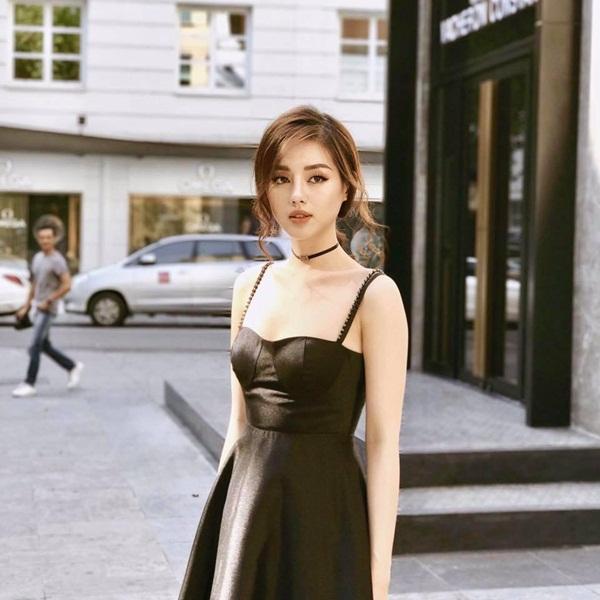 Khánh Linh The Face gây shock với bức ảnh bạn trai sờ vòng 3 trong nhà vệ sinh-8