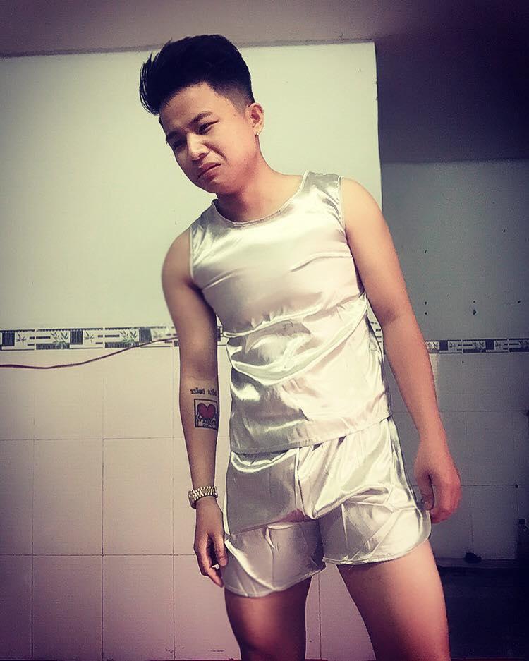 Anh chàng Đồng Nai khóc mếu khi mua đồ thể thao nhận ngay đồ lụa-2