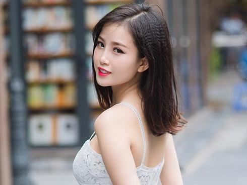 Dân mạng tìm kiếm hot girl mặc đồng phục điểm trung bình 9,0-5