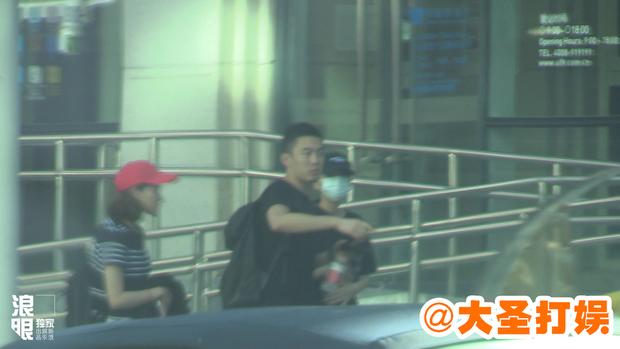 Angela Baby phải nhập viện giữa đêm vì viêm dạ dày-3