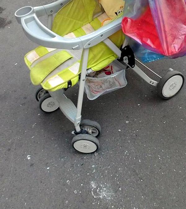 Hà Nội: Cư dân HH Linh Đàm lại hết hồn khi chiếc cốc thủy tinh rơi xuống, suýt trúng đầu 2 mẹ con-4