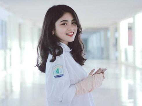 Dân mạng tìm kiếm 'hot girl mặc đồng phục' điểm trung bình 9,0