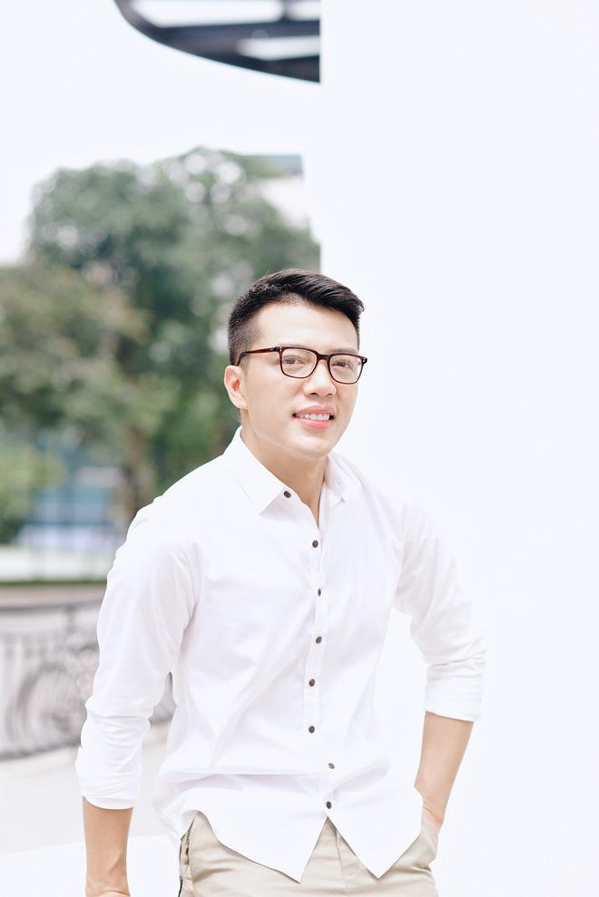 Chàng bác sĩ thẩm mỹ điển trai và chuyện trùng tu nhan sắc cho các hot girl-6