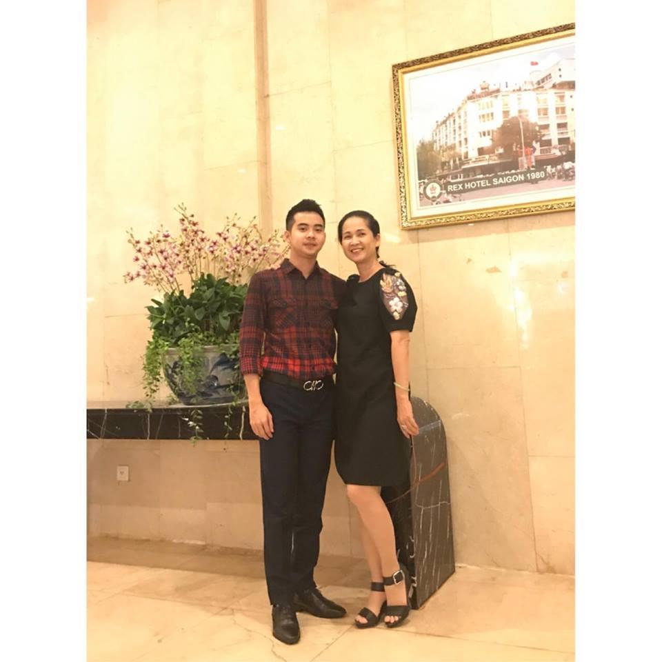 Tuổi 56, bà mẹ chồng giỏi ăn hiếp con dâu nhất Việt Nam vẫn mặc gì cũng được khen đẹp-9