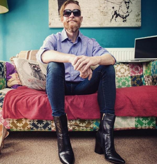 Chia sẻ thú vị của người đàn ông có sở thích khác lạ... đi giày cao gót-7