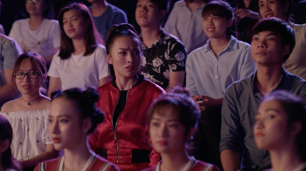 Hữu Vi thẳng tay hắt nước vào mặt tình địch của Angela Phương Trinh-8