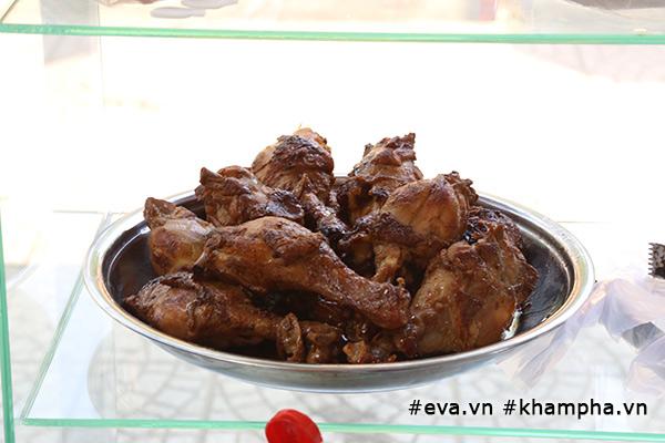 Cận cảnh thiên đường món ăn ngon - bổ - rẻ tại Phố hàng rong đầu tiên ở Sài Gòn-6