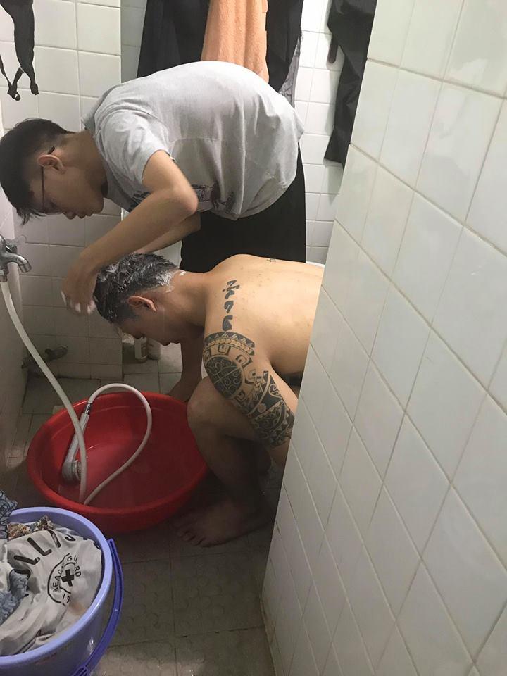 Sau vết chém vì mẹ ruột vay nặng lãi, Đông Hùng nhắn gửi: Mẹ à, đủ rồi đấy!-2