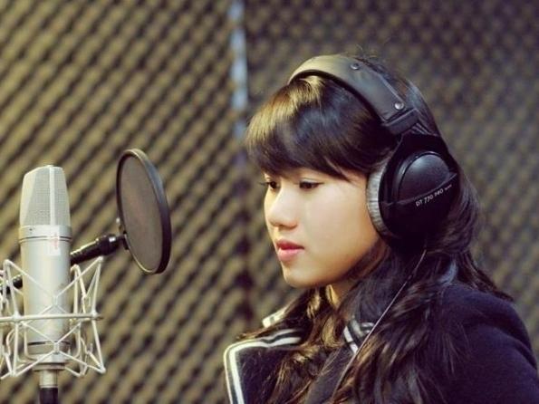 Thùy Chi khoe giọng trong trẻo khi cover Cho em gần anh thêm chút nữa-2