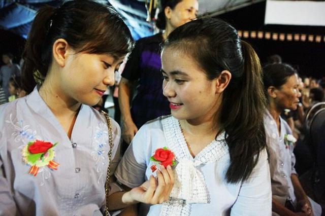 Người đầu tiên đưa bông hồng cài áo vào lễ Vu Lan ở Việt Nam-2