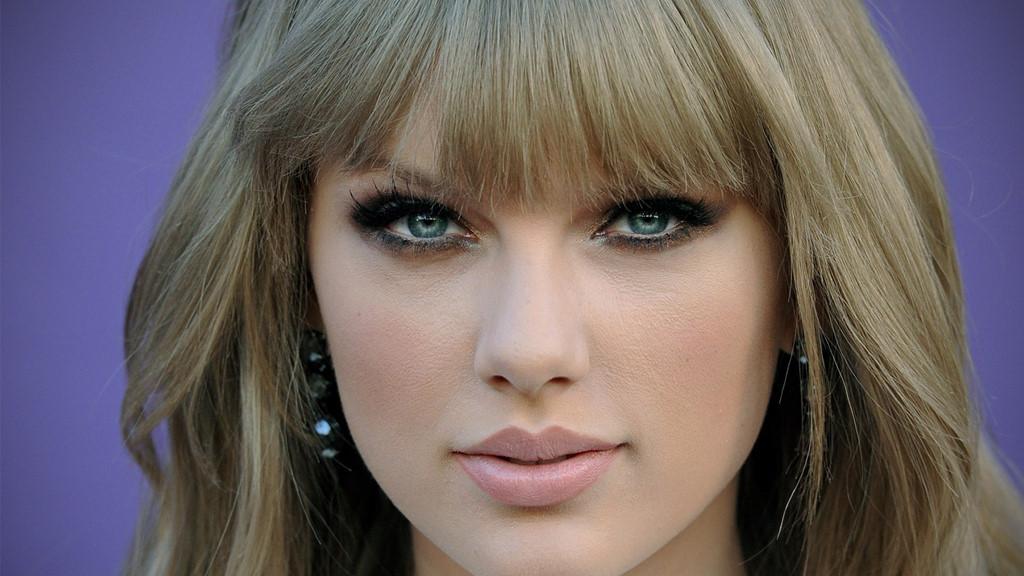 Taylor Swift: Sắc đẹp, tài năng hay nhân cách đều chặt đôi dư luận-2