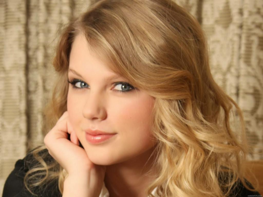 Taylor Swift: Sắc đẹp, tài năng hay nhân cách đều chặt đôi dư luận-3
