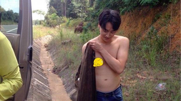 Rocker Nguyễn bất ngờ để lộ bụng mỡ, thân hình kém săn chắc-1