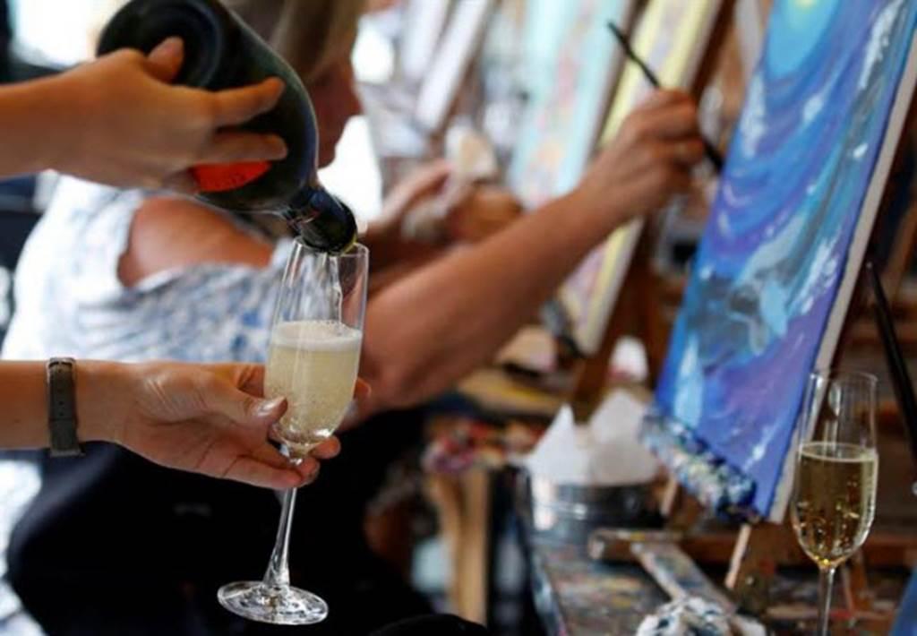 Mắt chữ A, mồm chữ O trước những nhà hàng kỳ dị nhất châu Á-10