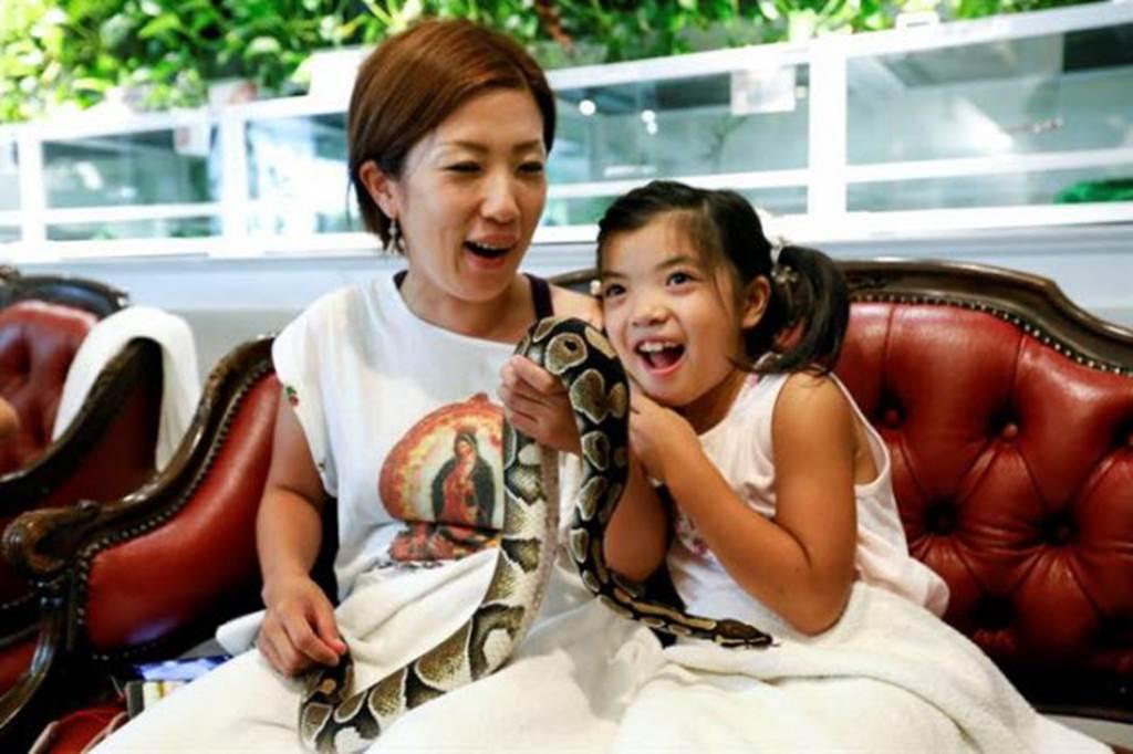 Mắt chữ A, mồm chữ O trước những nhà hàng kỳ dị nhất châu Á-5