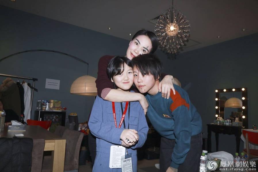 Con gái hở hàm ếch của Vương Phi - Lý Á Bằng giờ như fashionista khiến nhiều người ngưỡng mộ-6