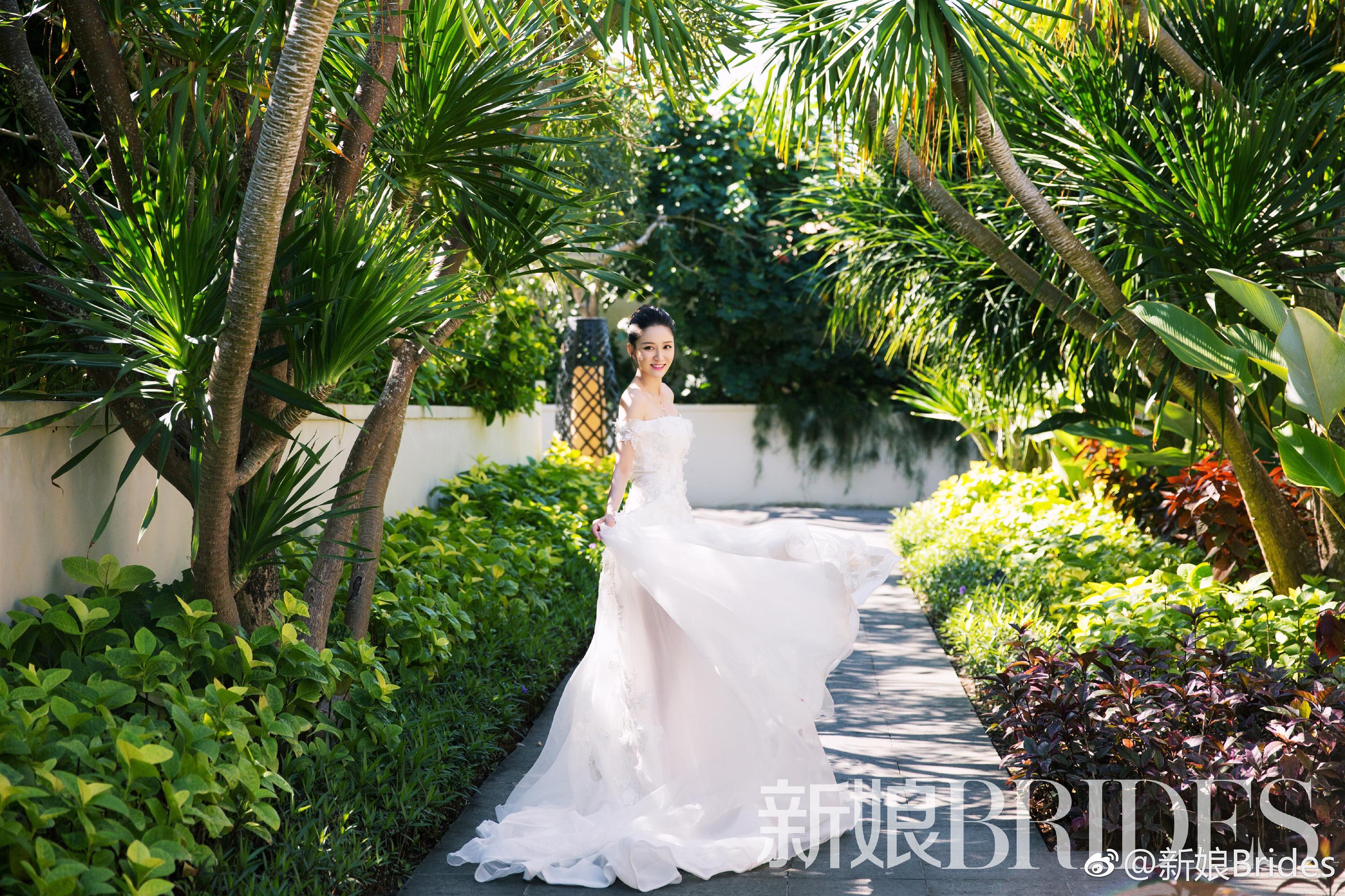 Ngấp nghé 40, Đông Phương Bất Bại Trần Kiều Ân quyến rũ khi hóa thân thành cô dâu-9