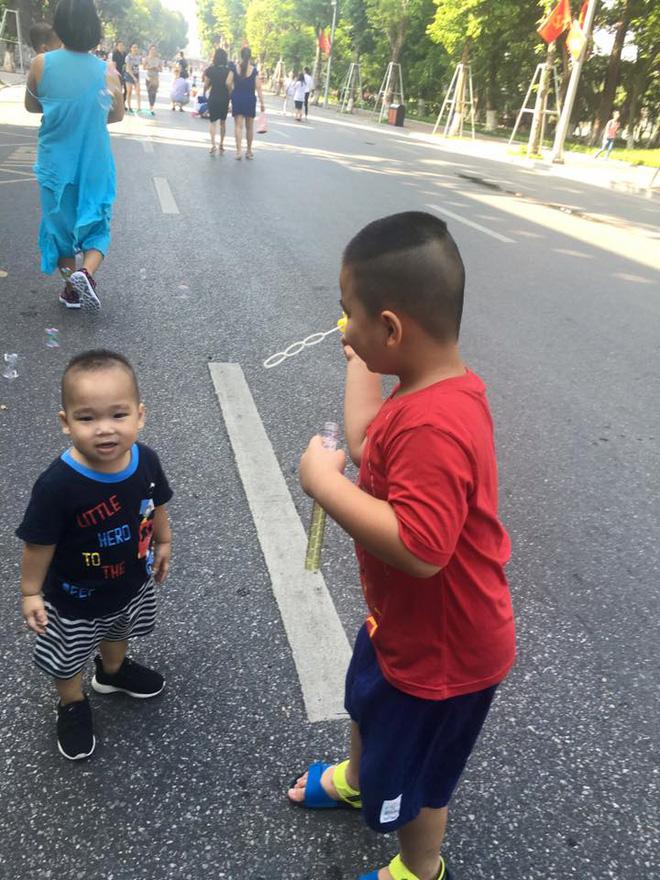 Fan nhí đáng yêu nhất quả đất: Khóc lóc phản đối cái kết của phim Người phán xử-3