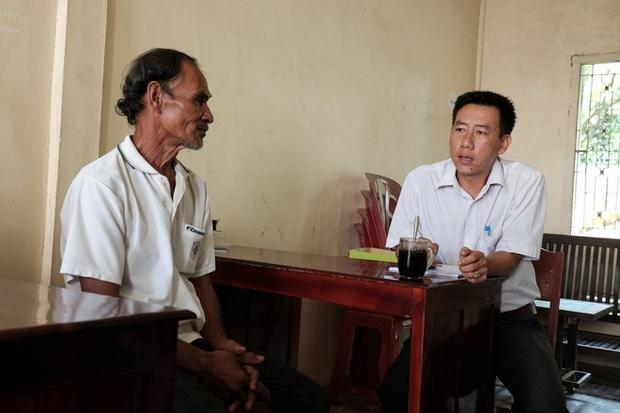 Nhìn cách người mẹ điên chăm sóc con gái sơ sinh 15 ngày tuổi, ai cũng xúc động vì tình mẫu tử-12