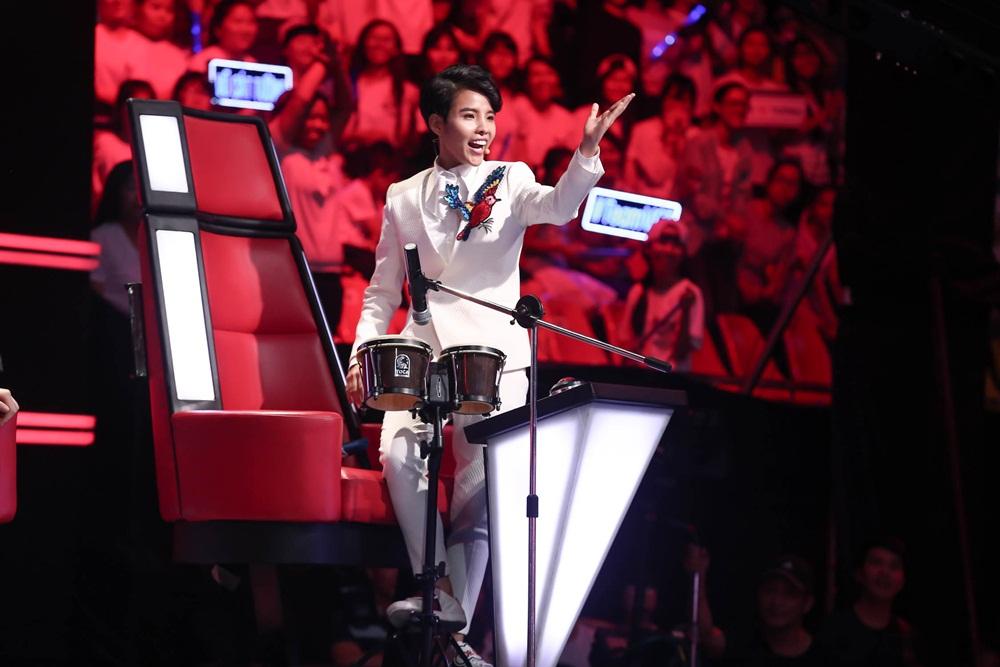 Vũ Cát Tường vừa chơi trống vừa bắn rap khiến đồng nghiệp trên ghế nóng... im bặt-1