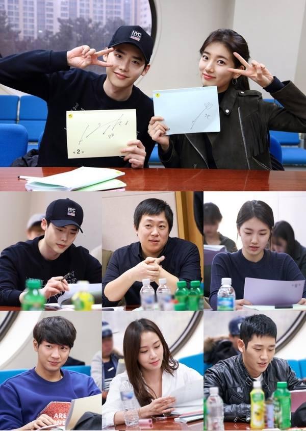 Sao Hàn 1/9: Biểu tượng sexy HyunA khiến cư dân mạng đỏ mặt vì chiếc quần phản chủ-5